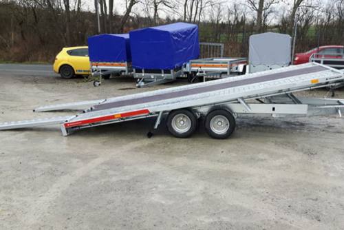 Autotransporter Plattformanhänger 2700kg